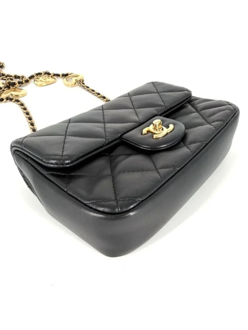 Chanel Shoulder Bag Heart Charm Mini Quilted Chain Turnlock Crossbody Mini CC
